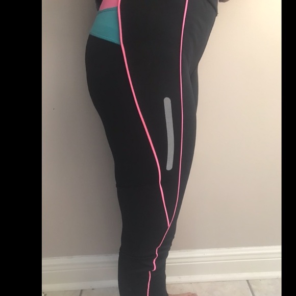 Black leggings with pink and blue details - Picture 3 of 4